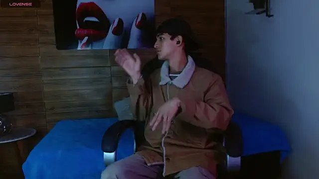 Snapshot of Michaelkoiv chatting on 12-01-25, 12:32 Michaelkoiv online show from 12-01-25, 12:32