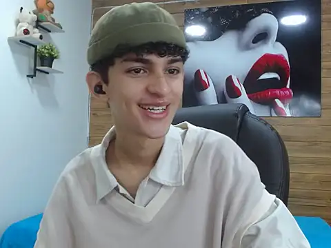 Snapshot of Michaelkoiv chatting on 12-05-25, 12:25 Michaelkoiv online show from 12-05-25, 12:25