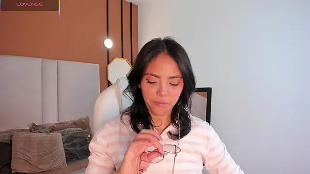 Scarlett musik online show from 01-16-26, 04:49