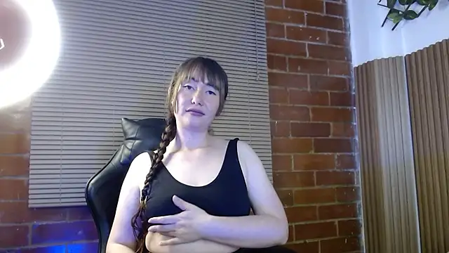 Snapshot of tiffanyrose03 chatting on 11-28-25, 01:47 tiffanyrose03 online show from 11-28-25, 01:47