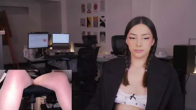 Snapshot of _KimberlyClars_ chatting on 12-04-25, 09:45 KimberlyClars online show from 12-04-25, 09:45