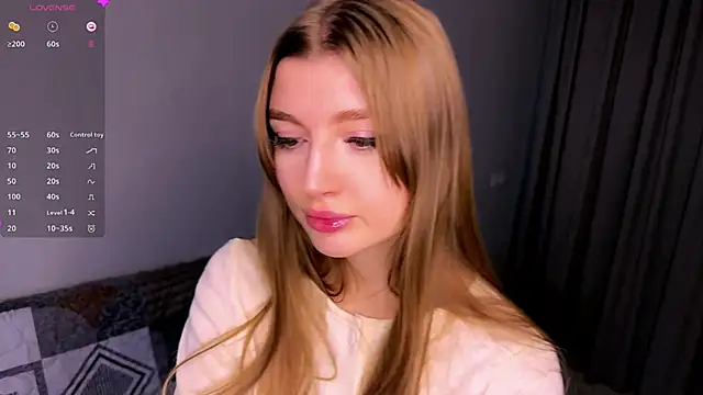 Snapshot of Michell_Rosse chatting on 12-04-25, 12:09 Michell Rosse online show from 12-04-25, 12:09