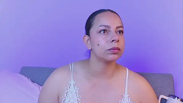 jimena chic1 online show from 07-26-26, 04:36