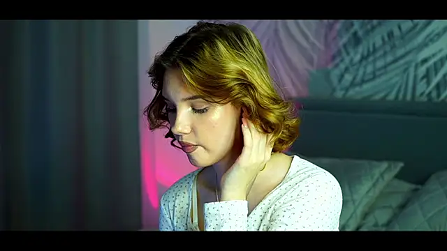 Snapshot of heresouly chatting on 12-02-25, 03:07 heresouly online show from 12-02-25, 03:07