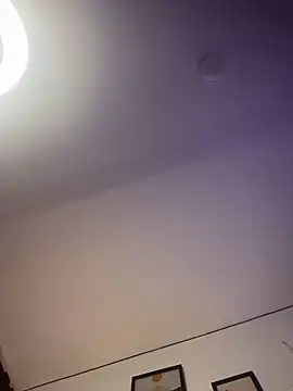 Snapshot of Laurabuu_ chatting on 12-03-25, 03:47 Laurabuu online show from 12-03-25, 03:47