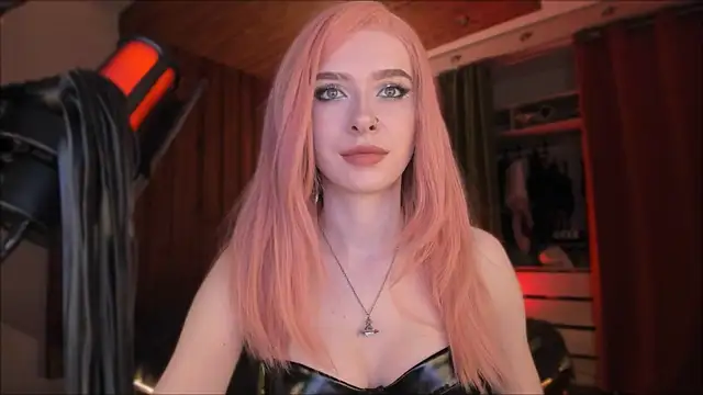 Snapshot of Mistress_Iris chatting on 11-27-25, 06:32 Mistress Iris online show from 11-27-25, 06:32