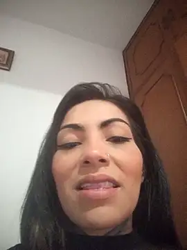 Snapshot of leidhy chatting on 11-27-25, 08:44 leidhy online show from 11-27-25, 08:44