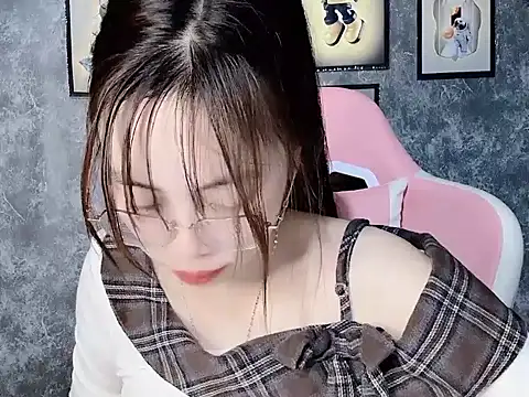 Aria5999 online show from 12-13-25, 09:09