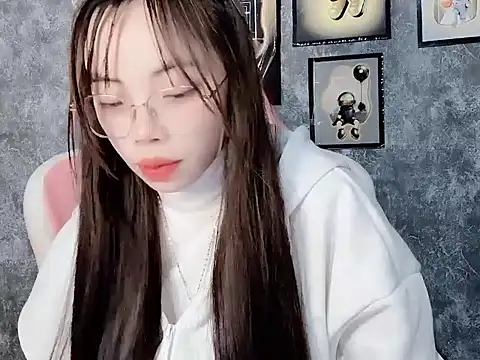 Aria5999 online show from 12-14-25, 04:23