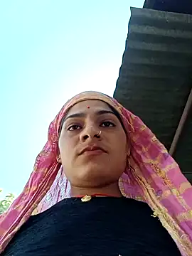 Snapshot of Janki_cute chatting on 04-14-26, 11:38 Janki cute online show from 04-14-26, 11:38