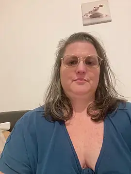 bea french curvy online show from 02-25-26, 08:40