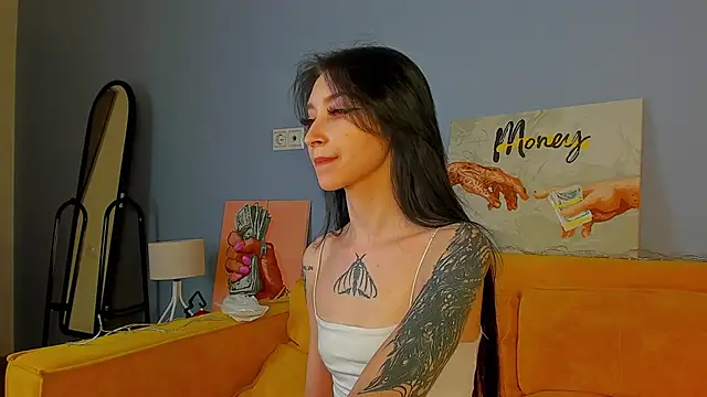 Snapshot of Ellen_Hops chatting on 12-04-25, 09:07 Ellen Hops online show from 12-04-25, 09:07