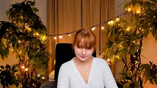 Snapshot of AsiaBritney chatting on 11-27-25, 01:24 AsiaBritney online show from 11-27-25, 01:24