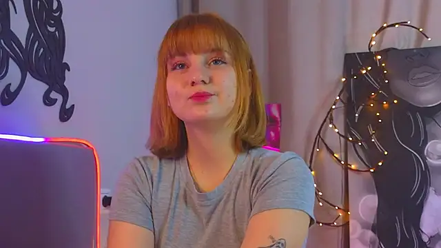 Snapshot of AsiaBritney chatting on 11-30-25, 07:56 AsiaBritney online show from 11-30-25, 07:56