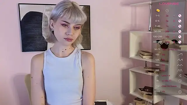 Snapshot of ember_graws chatting on 11-30-25, 08:07 ember graws online show from 11-30-25, 08:07