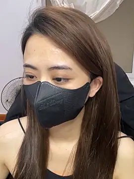 Snapshot of Lunamoon68 chatting on 04-11-26, 04:17 Lunamoon68 online show from 04-11-26, 04:17