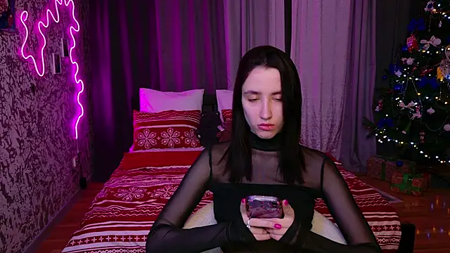 ChelseaFiness online show from 12-21-25, 04:47