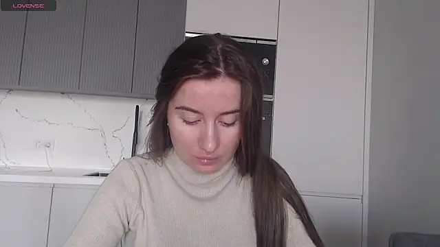 Snapshot of Miss_KissKiss7 chatting on 02-21-26, 06:14 Miss KissKiss7 online show from 02-21-26, 06:14