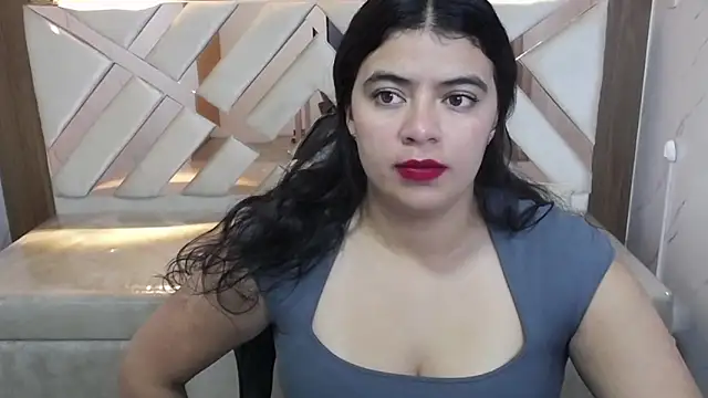 Snapshot of Evangeline_b chatting on 11-30-25, 12:42 Evangeline b online show from 11-30-25, 12:42