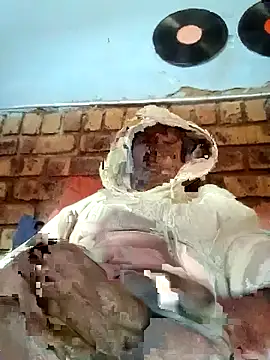 Snapshot of Longinchdick chatting on 12-14-25, 10:42 Longinchdick online show from 12-14-25, 10:42