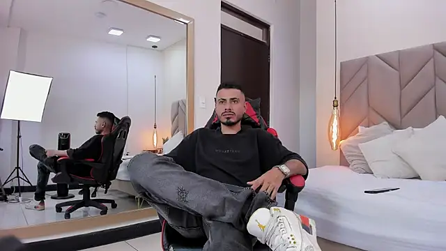 MatthewCullen online show from 04-26-26, 07:44