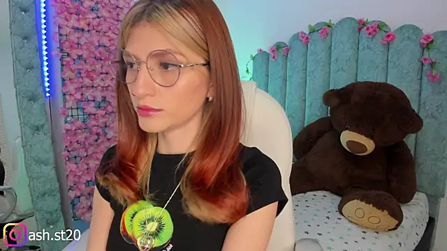 Ash 20  online show from 12-19-25, 03:19