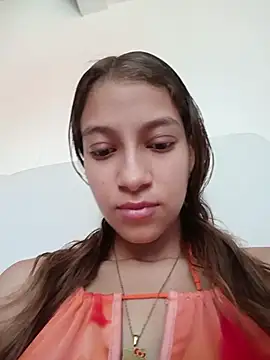 Snapshot of Vanneskk chatting on 07-13-26, 04:10 Vanneskk online show from 07-13-26, 04:10