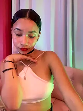 Snapshot of ZoeyFierce chatting on 12-15-25, 07:40 ZoeyFierce online show from 12-15-25, 07:40