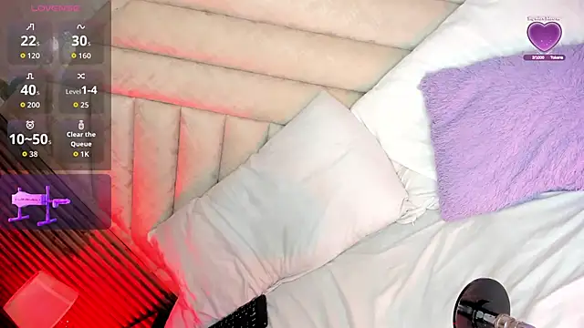 Snapshot of Nikkitaevnas chatting on 12-15-25, 06:06 Nikkitaevnas online show from 12-15-25, 06:06