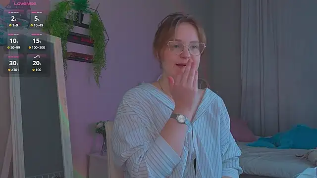 Snapshot of Rada_Reiss chatting on 11-27-25, 03:58 Rada Reiss online show from 11-27-25, 03:58