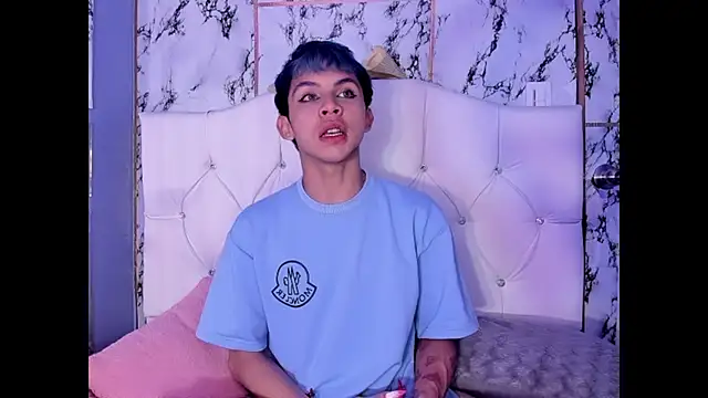 Snapshot of Prince_Apolo chatting on 12-14-25, 10:25 Prince Apolo online show from 12-14-25, 10:25