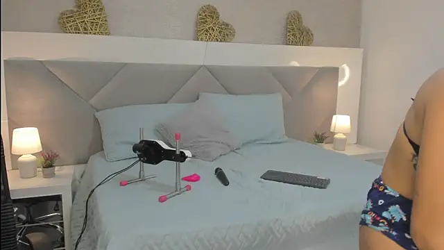 Valery jame online show from 04-12-26, 04:01