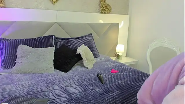 Valery jame online show from 04-19-26, 06:54