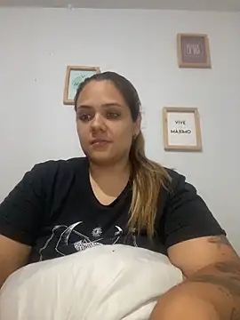 LoreinnFox online show from 04-09-26, 04:12