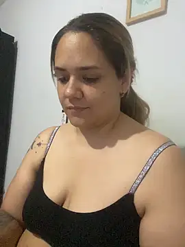 LoreinnFox online show from 04-13-26, 06:52