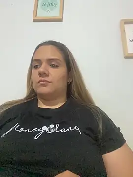 LoreinnFox online show from 04-19-26, 08:22