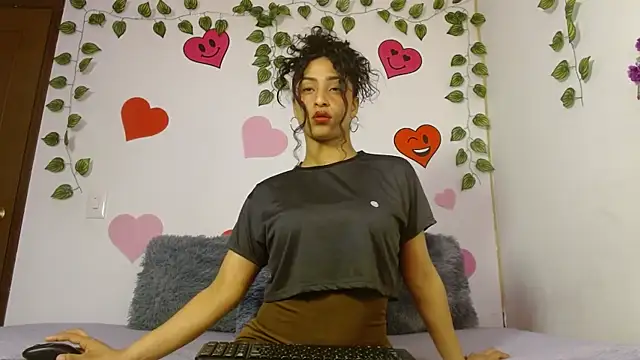 MarillynMorgan online show from 06-12-26, 04:17