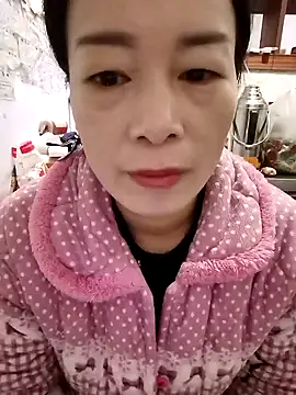 Snapshot of mimi2052 chatting on 01-06-26, 01:09 mimi2052 online show from 01-06-26, 01:09