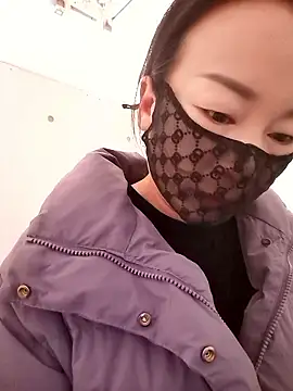 Snapshot of mimi2052 chatting on 01-08-26, 01:30 mimi2052 online show from 01-08-26, 01:30