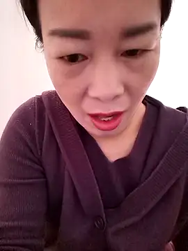 Snapshot of mimi2052 chatting on 03-10-26, 01:54 mimi2052 online show from 03-10-26, 01:54