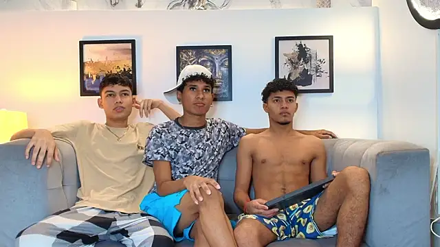 COUPLES BOYS online show from 03-13-26, 01:23