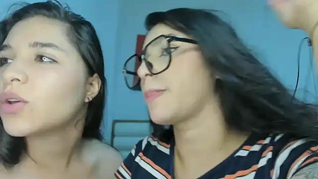 Snapshot of ROUS_SWEET_ chatting on 06-19-26, 03:22 ROUS SWEET online show from 06-19-26, 03:22