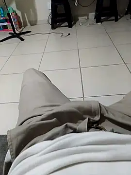 cristian112090 online show from 09-27-25, 03:33