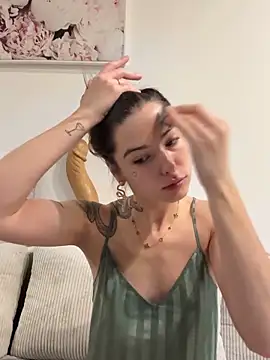 Snapshot of Sugarbellax chatting on 11-30-25, 03:38 Sugarbellax online show from 11-30-25, 03:38