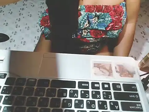 Snapshot of FlorMoreno_Palangga chatting on 12-13-25, 10:15 FlorMoreno Palangga online show from 12-13-25, 10:15