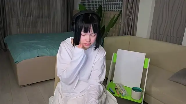 Snapshot of Kira_bae chatting on 12-14-25, 04:01 Kira bae online show from 12-14-25, 04:01