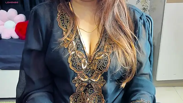 Snapshot of shawtty_lakshika23 chatting on 12-14-25, 07:58 shawtty lakshika23 online show from 12-14-25, 07:58