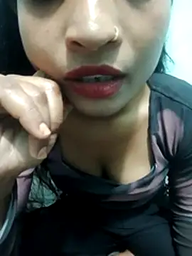 Zoyaa-Zubair online show from 04-19-26, 07:05