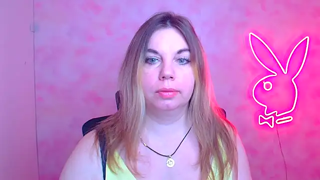 Amanda Swannn online show from 12-17-25, 06:52