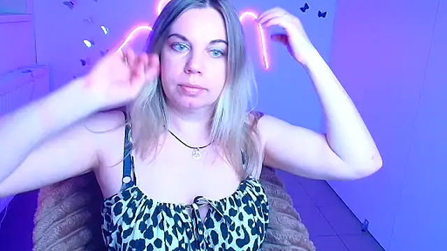 Amanda Swannn online show from 04-28-26, 11:48